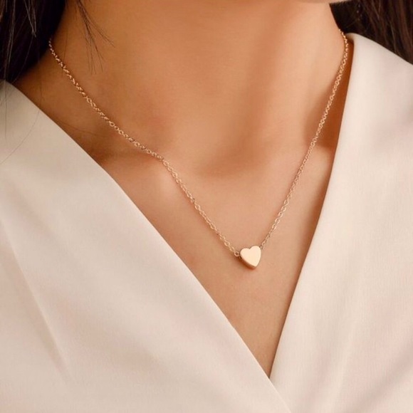 Lulus Jewelry - Minimalist Cute Mini Heart Simple Charm Necklace